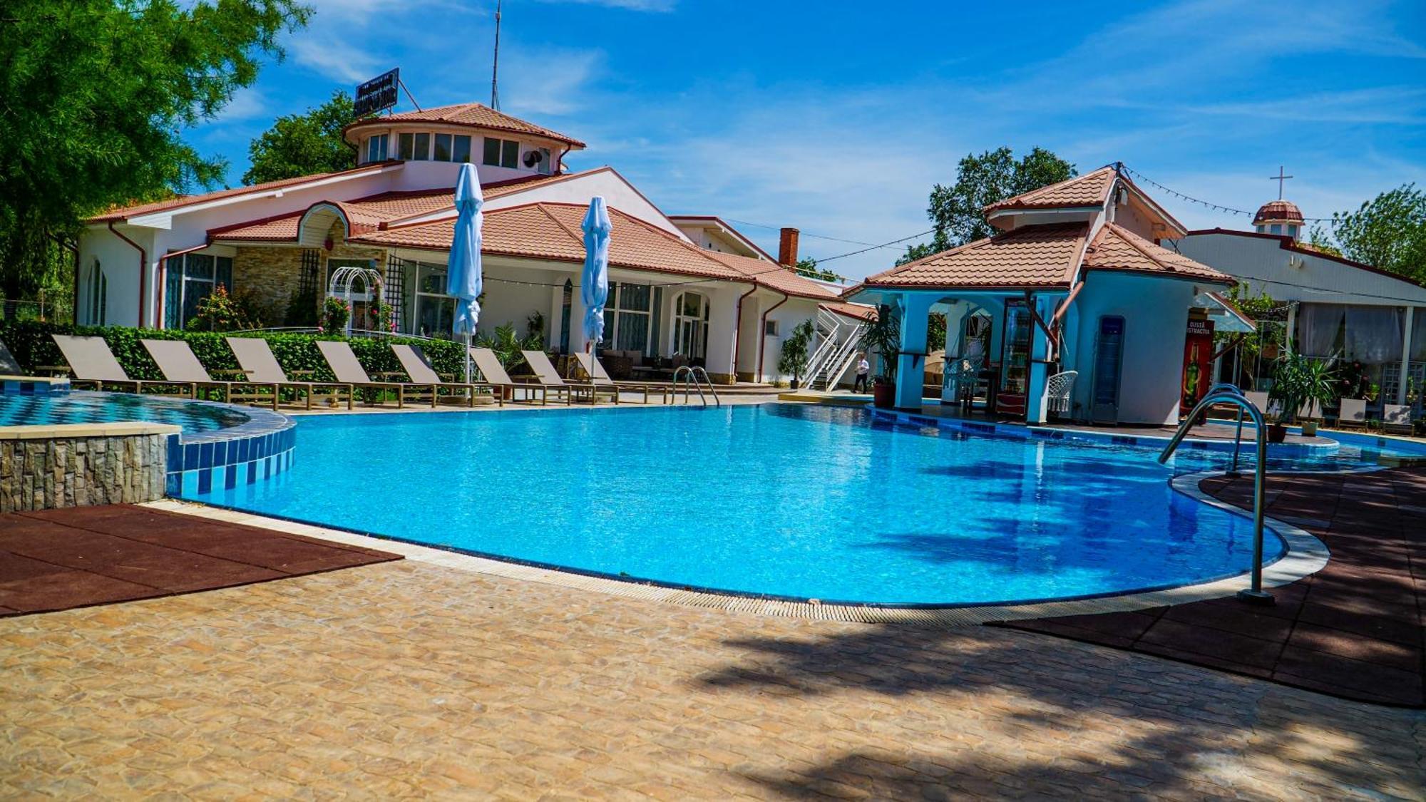 Steaua Apelor Family Resort Nufaru Exterior photo