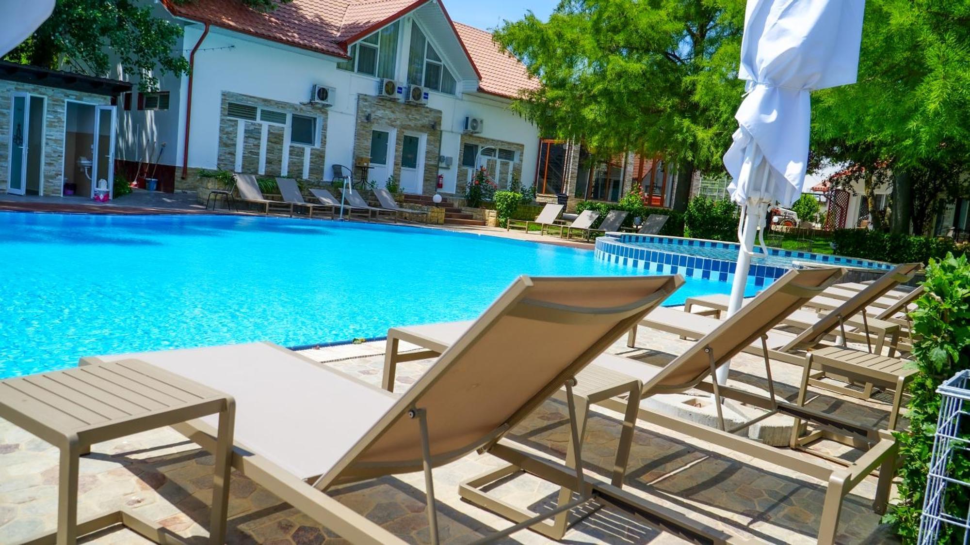 Steaua Apelor Family Resort Nufaru Exterior photo